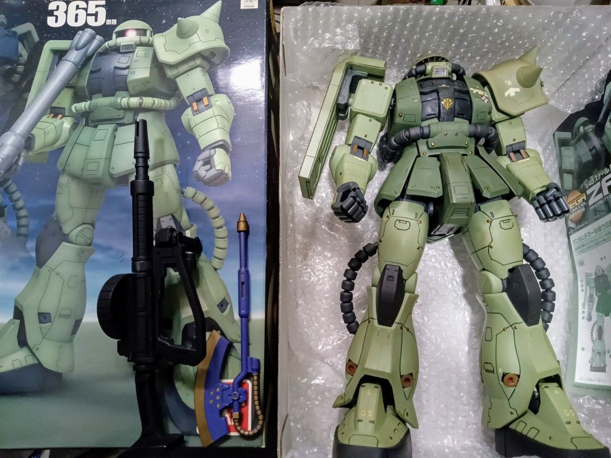 1/48 量産型 ザクⅡ メガサイズ 完成品 ガンダム|Yahoo!フリマ 1/48 量産型 ザクⅡ メガサイズ 完成品 ガンダム|Yahoo!フリマ