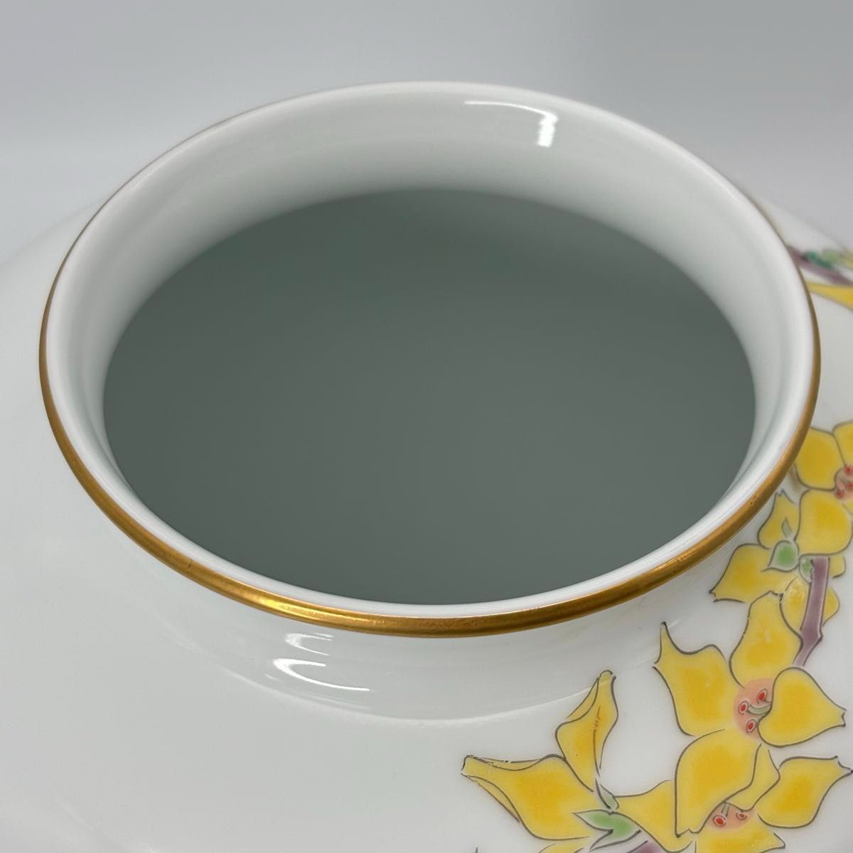 宮内庁御用達 深川製磁 花鳥紋 花瓶/フラワーベース 壺 花器 宮内庁御用達 深川製磁 花鳥紋 花瓶/フラワーベース 壺 花器