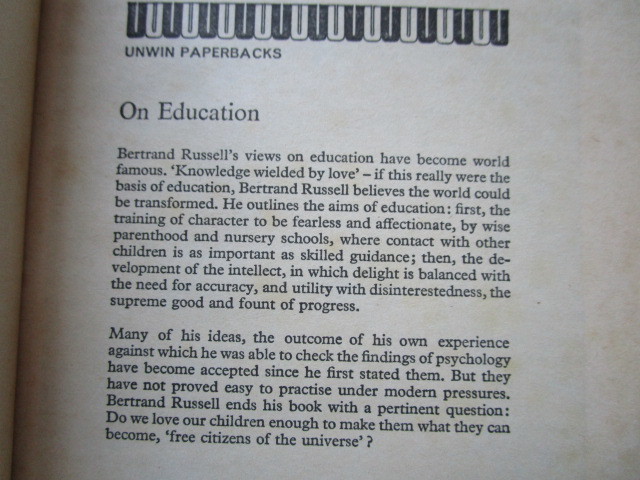 "On Education" by Bertrand Russel - 洋書ペーパーバック_画像2