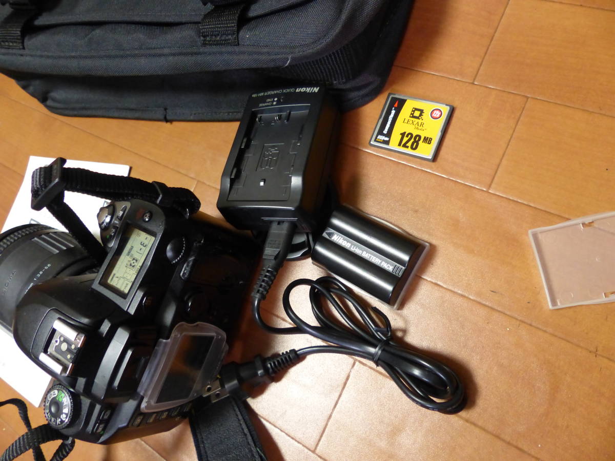 選ぶなら 名機 ニコン D70+シグマ28-200㎜F3.8-5.6 純正カメラバッグ