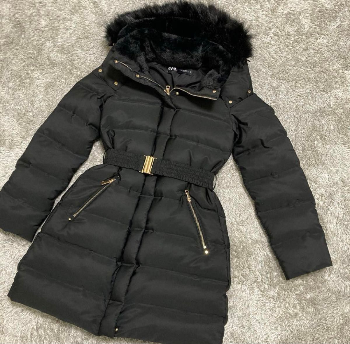 即完売 ZARA フェイクファーフーデッドダウンパフジャケット 即完売 ZARA フェイクファーフーデッドダウンパフジャケット