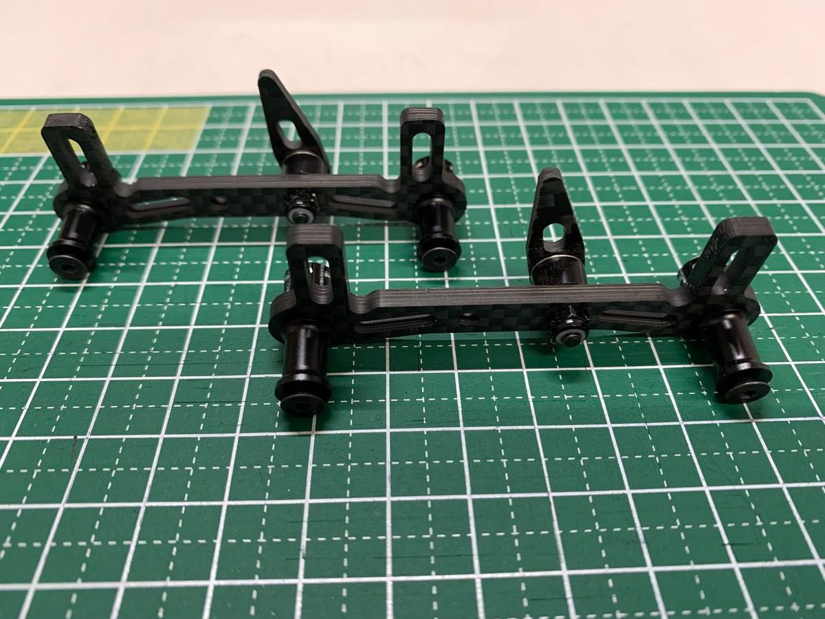 早い者勝ち ヨコモ グラファイト製バッテリーホルダー YD-2 SD2 早い者勝ち ヨコモ グラファイト製バッテリーホルダー YD-2 SD2