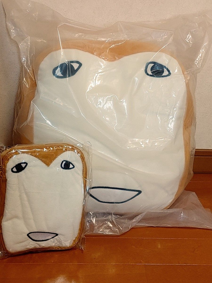 UNISON SQUARE GARDEN ユニゾン しょくぱんくんクッション+ UNISON SQUARE GARDEN ユニゾン しょくぱんくんクッション+