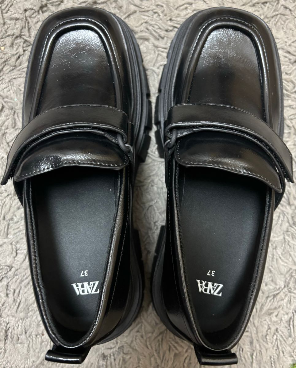 ZARA プラットフォームローファー ブラック ローファー 革靴 ZARA プラットフォームローファー ブラック ローファー 革靴
