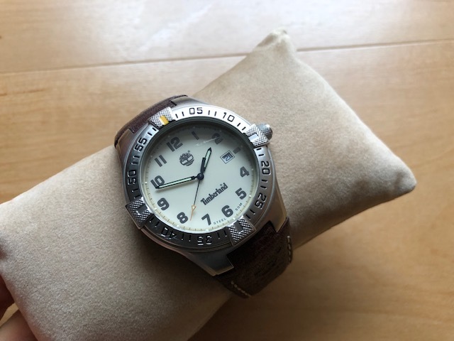 レア 程度良好 Timberland ティンバーランド デイト INDIGLO 70009G カーキ・ベージュ系文字盤 純正革ベルト クオーツ メンズ 腕時計