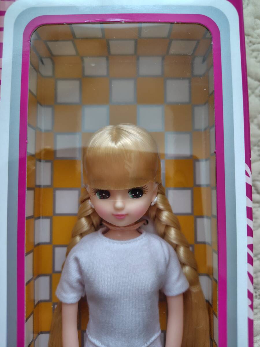 初代リカちゃん おへそあり ドットなし チロリアンミニドレス 初代リカちゃん おへそあり ドットなし チロリアンミニドレス