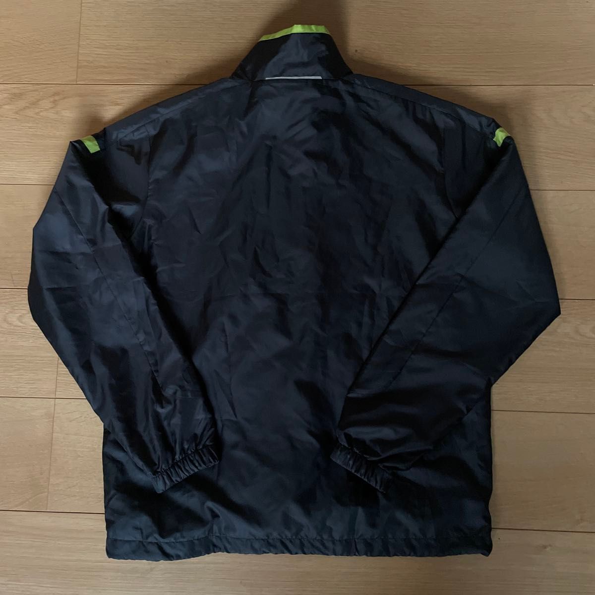 新品DESCENTE 裏地有りウォームアップウェア S 黒/緑裏起毛極暖