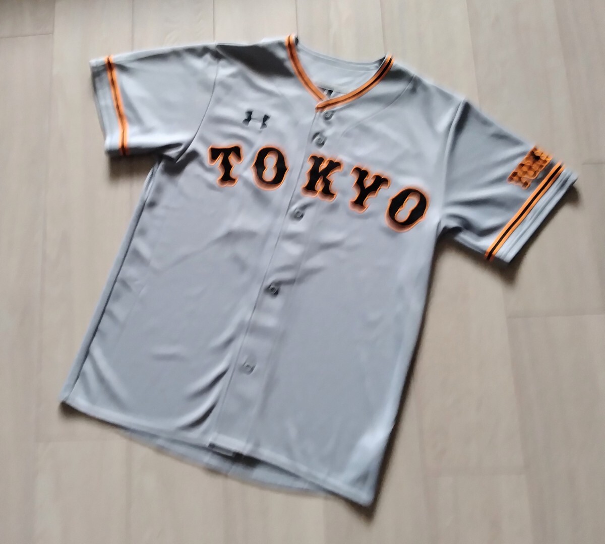 【美品】読売ジャイアンツ 亀井善行 ユニフォーム アンダーアーマー レア】読売 巨人 ジャイアンツ 亀井 ビジター ユニフォーム