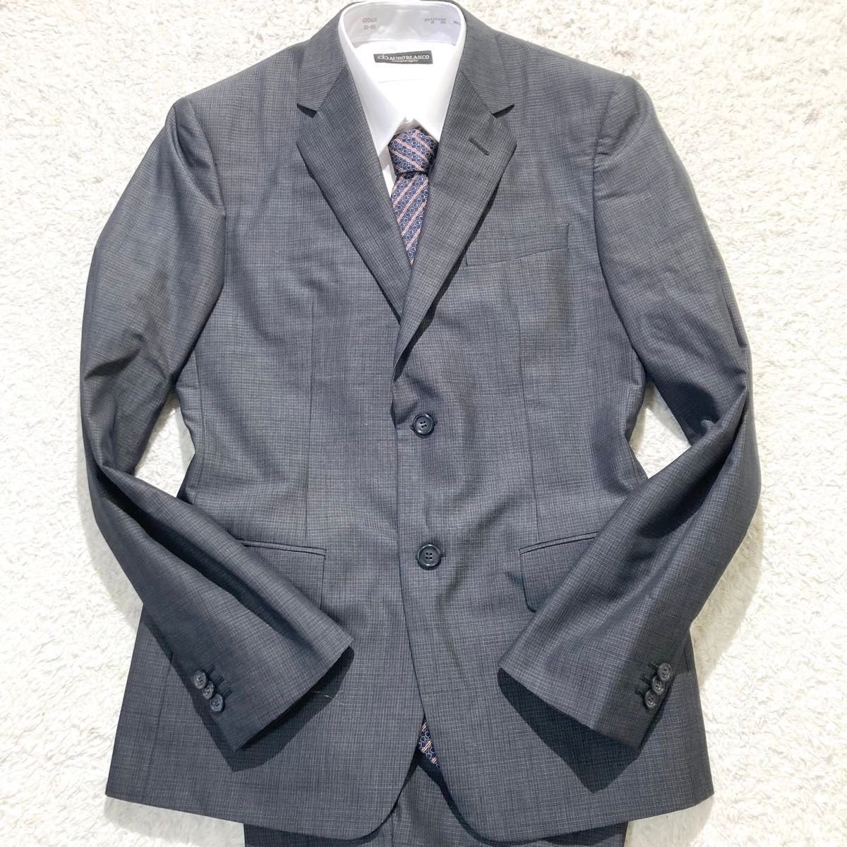 近年モデル 極美品】PRADA スーツ セットアップ ブラック 格子柄 近年モデル 極美品】PRADA スーツ セットアップ ブラック 格子柄