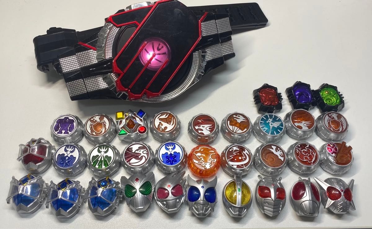 仮面ライダーウィザード 変身ベルト DX白い魔法使いドライバー 仮面ライダーウィザード 変身ベルト DX白い魔法使いドライバー