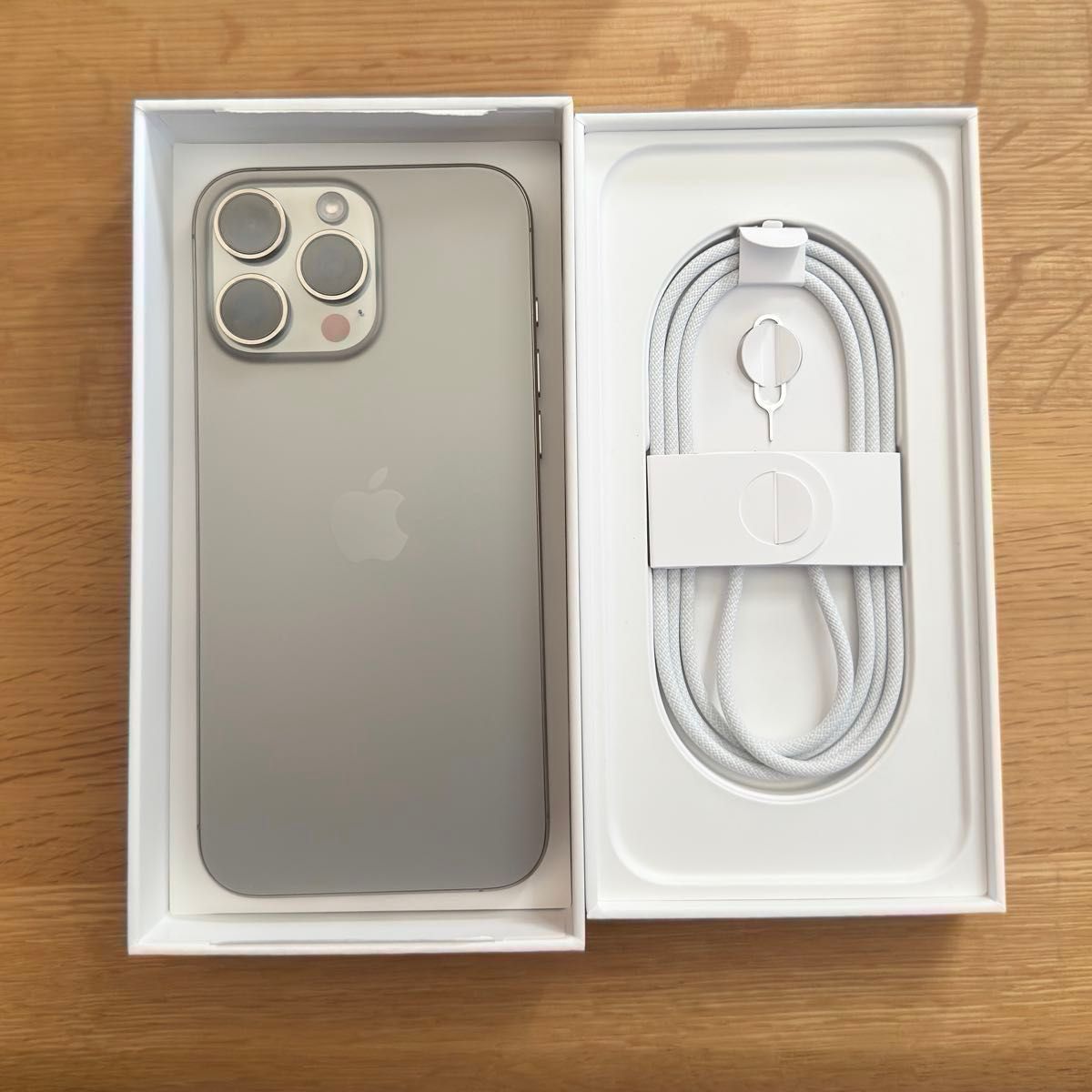 apple iphone16 pro max 256gb ナチュラルチタニウム SIMフリー apple iphone16 pro max 256gb ナチュラルチタニウム SIMフリー