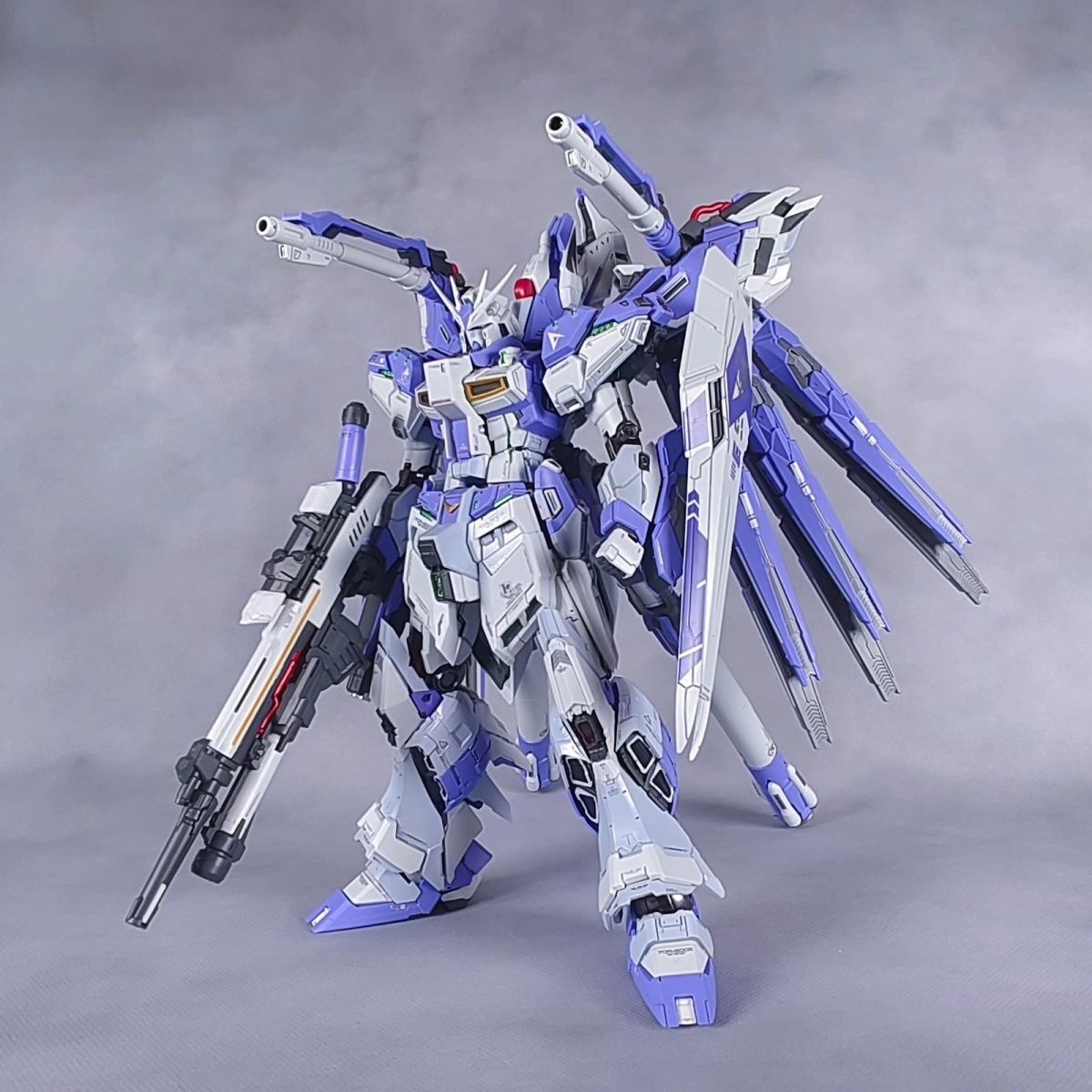 Yahoo!オークション - V-TIGER 1/100 MG VT-01 Hi-νガンダム Yahoo!オークション - V-TIGER 1/100 MG VT-01 Hi-νガンダム