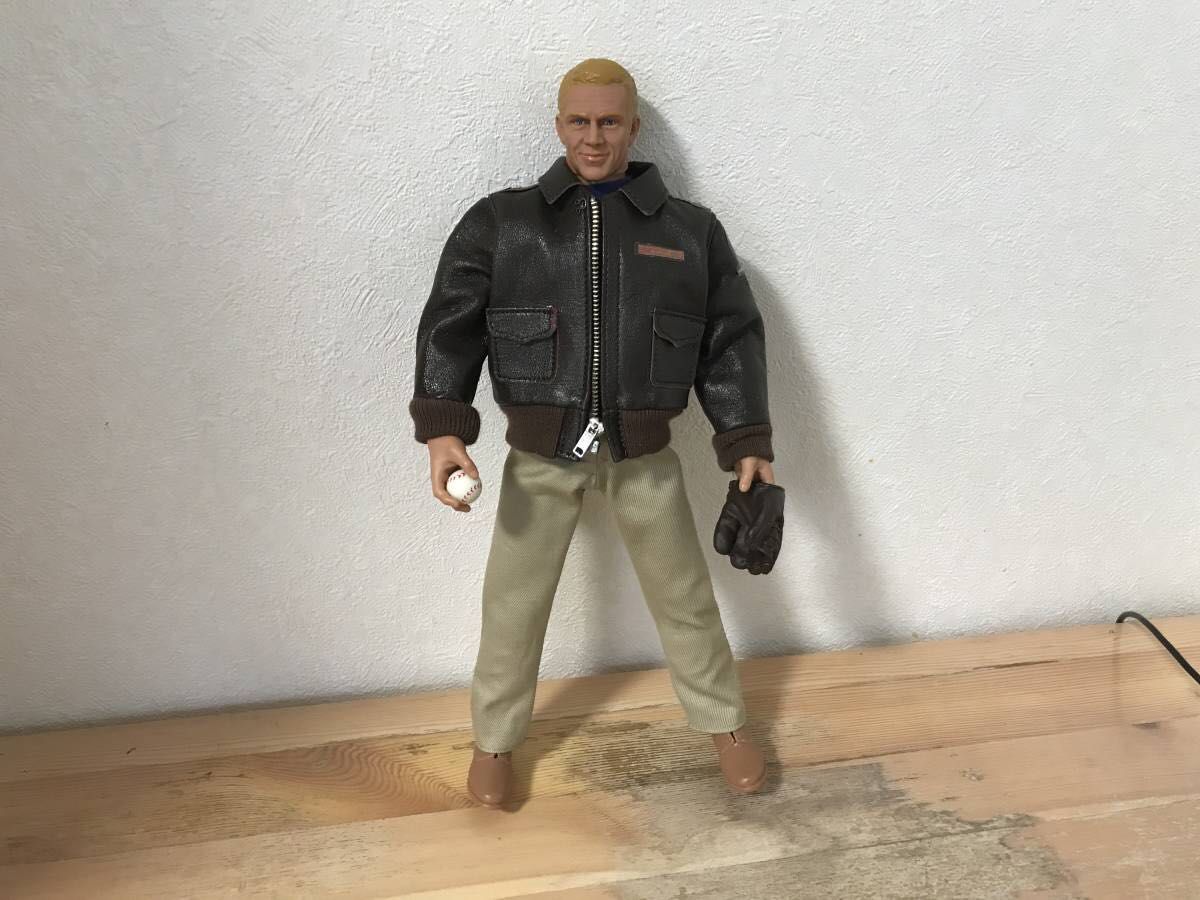 スティーブ・マックイーン 大脱走 ヒルツ大佐1/6フイギァ+A-2 スティーブ・マックイーン 大脱走 ヒルツ大佐1/6フイギァ+A-2
