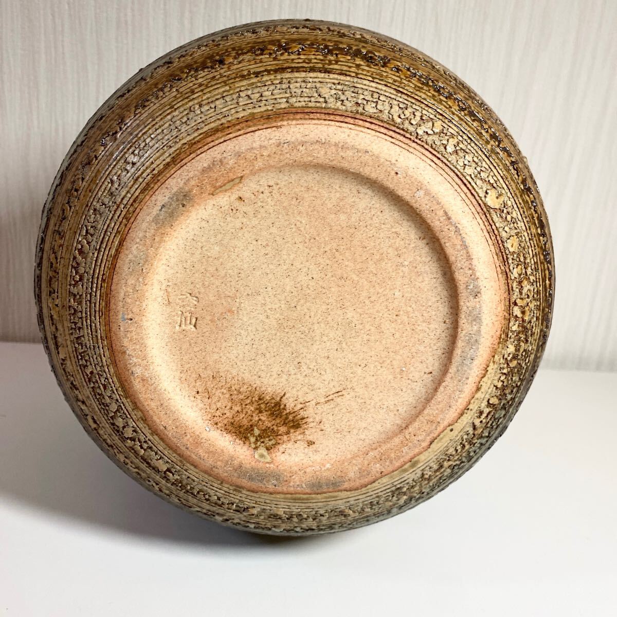 ◇NO.241101◇ 信楽焼 丸花瓶 陶芸 花瓶 花器 飾り壺 飾り壷 華 ◇NO.241101◇ 信楽焼 丸花瓶 陶芸 花瓶 花器 飾り壺 飾り壷 華