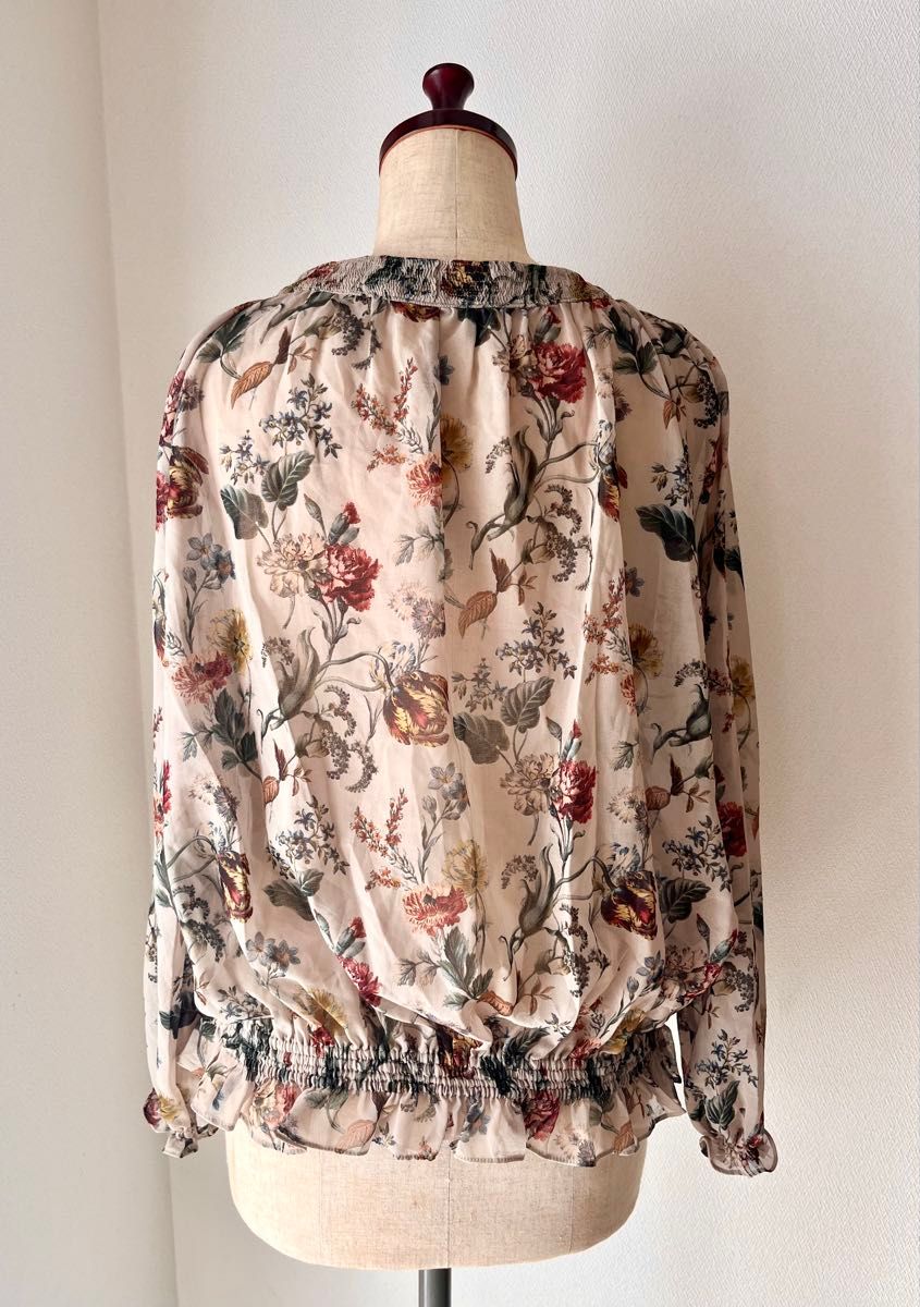 ZARA ザラ シフォン ギャザー 長袖 ブラウス フラワープリント ZARA ザラ シフォン ギャザー 長袖 ブラウス フラワープリント