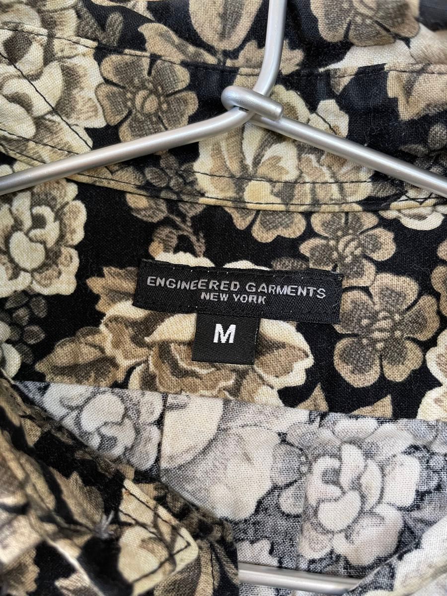 最終値下げ Engineered Garments 花柄タブカラーシャツ M 美品 最終値下げ Engineered Garments 花柄タブカラーシャツ M 美品