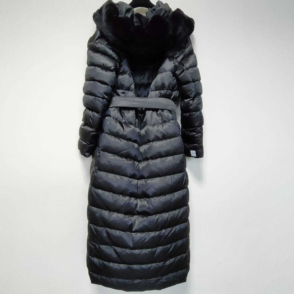 S Maxmara マックスマーラ ラパンファー ロングダウンコート S Maxmara マックスマーラ ラパンファー ロングダウンコート