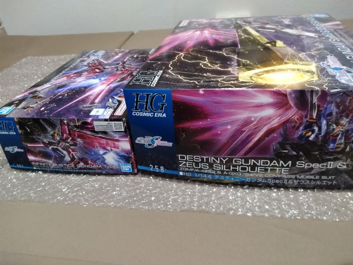 HG 1/144 デスティニーガンダムSpecII&ゼウスシルエット+HG 1 HG 1/144 デスティニーガンダムSpecII&ゼウスシルエット+HG 1