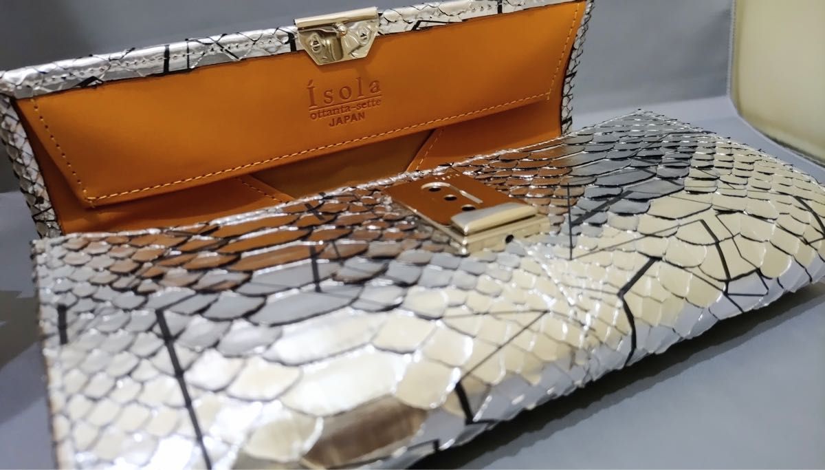 isola アイソラ 初代 限定 パイソン 蛇革 本革 ギャルソン 財布 isola アイソラ 初代 限定 パイソン 蛇革 本革 ギャルソン 財布