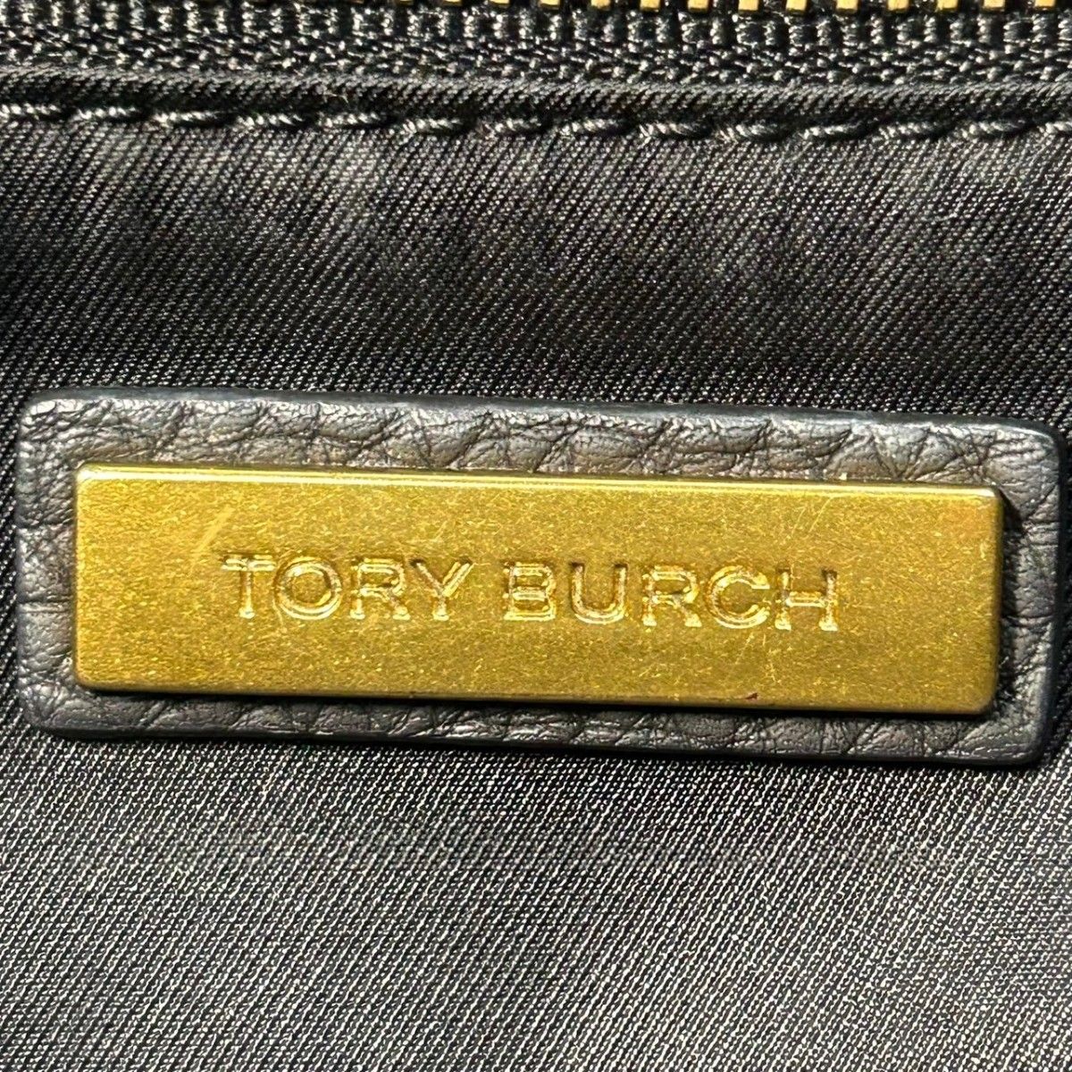 TORY BURCH　トリーバーチ　袋あり　シボ革　リュック　チェーン　オールレザー　本革　ネイビー　紺色　ゴールド金具　フラップ