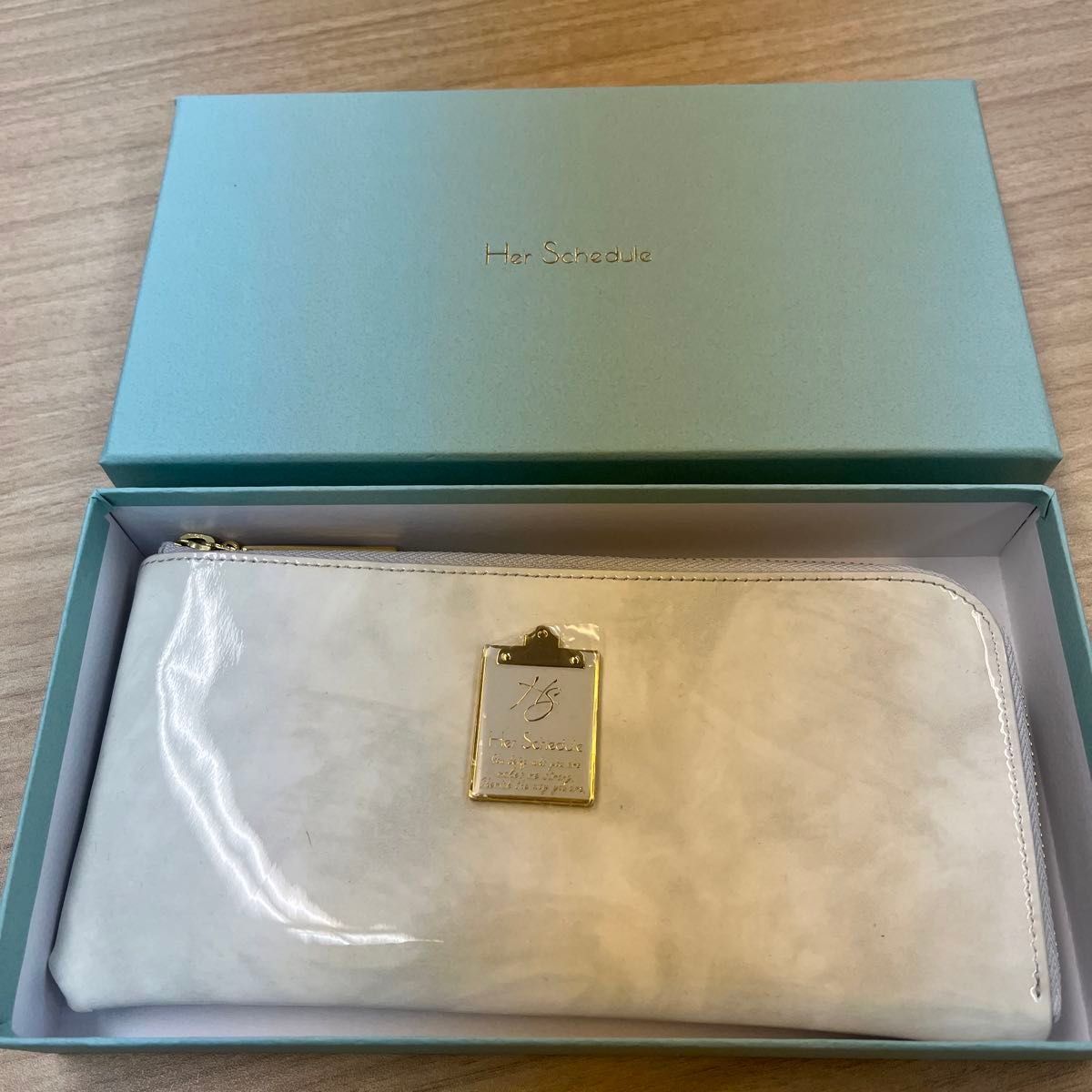新品未使用品】Her Schedule ハースケジュール エナメル長財布 新品未使用品】Her Schedule ハースケジュール エナメル長財布
