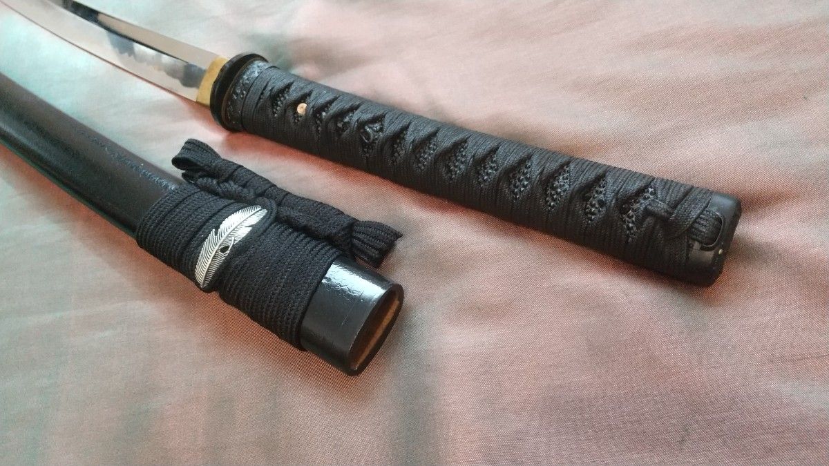 羽装飾】【鶴姫一文字風】模造刀 喰出し鍔 模擬刀 katana sword 羽装飾】【鶴姫一文字風】模造刀 喰出し鍔 模擬刀 katana sword