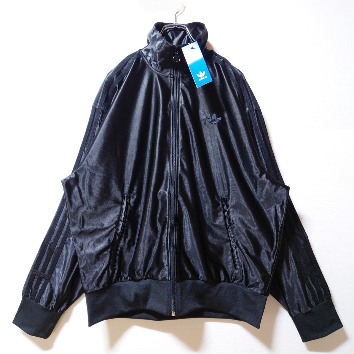 新品 adidas 黒 M オーバーサイズファイヤーバードトラック 新品 adidas 黒 M オーバーサイズファイヤーバードトラック