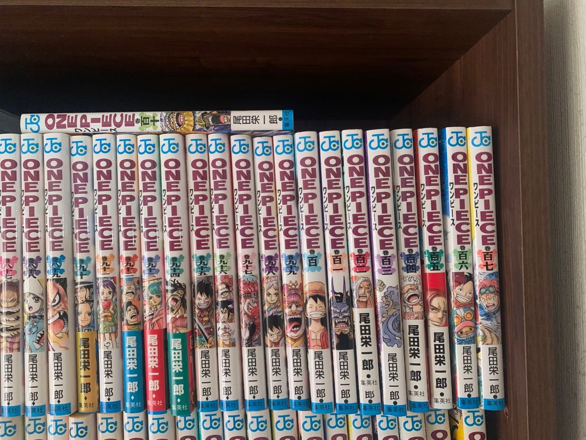 豪華114冊 ONE PIECE ワンピース 全巻セット 1〜110巻 +関連本4 豪華114冊 ONE PIECE ワンピース 全巻セット 1〜110巻 +関連本4