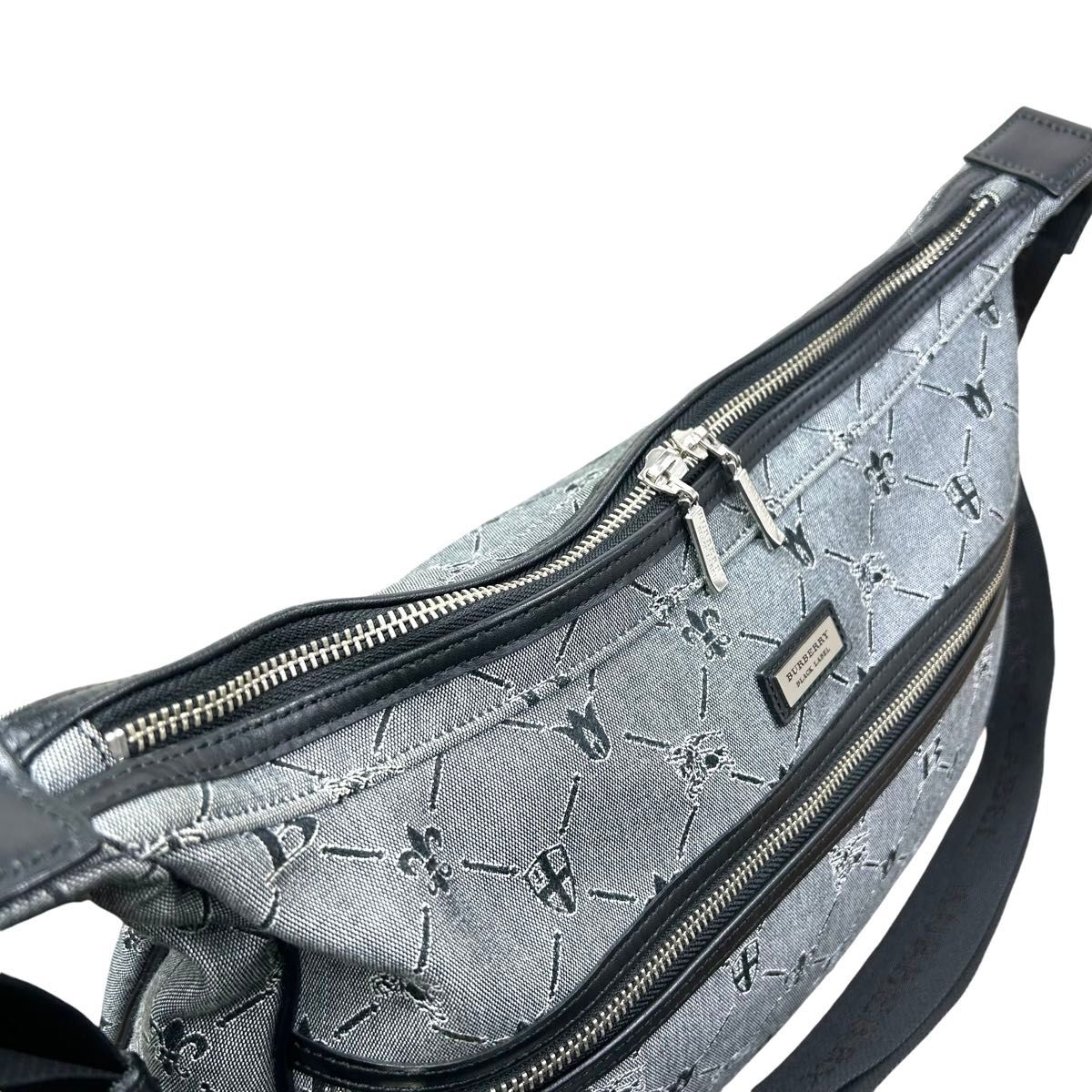 美品 BURBERRY BLACK LABEL ショルダーバッグ 総柄 希少 美品 BURBERRY BLACK LABEL ショルダーバッグ 総柄 希少