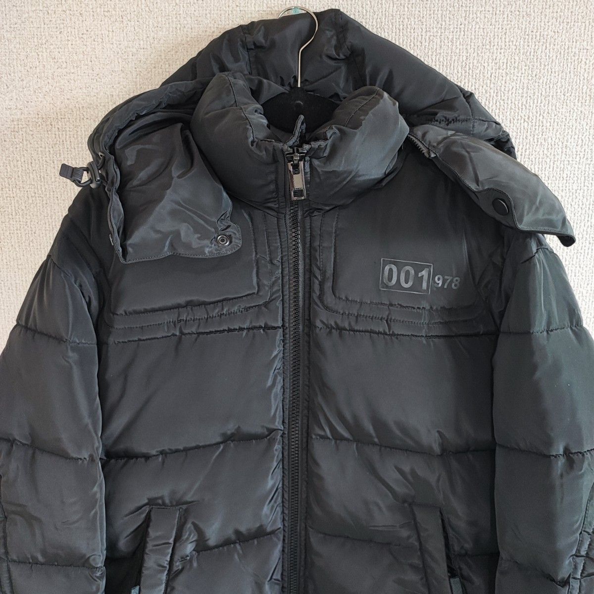 極美品 DIESEL Mサイズ W-RUSSELL-PAD ブラック ダウン 極美品 DIESEL Mサイズ W-RUSSELL-PAD ブラック ダウン
