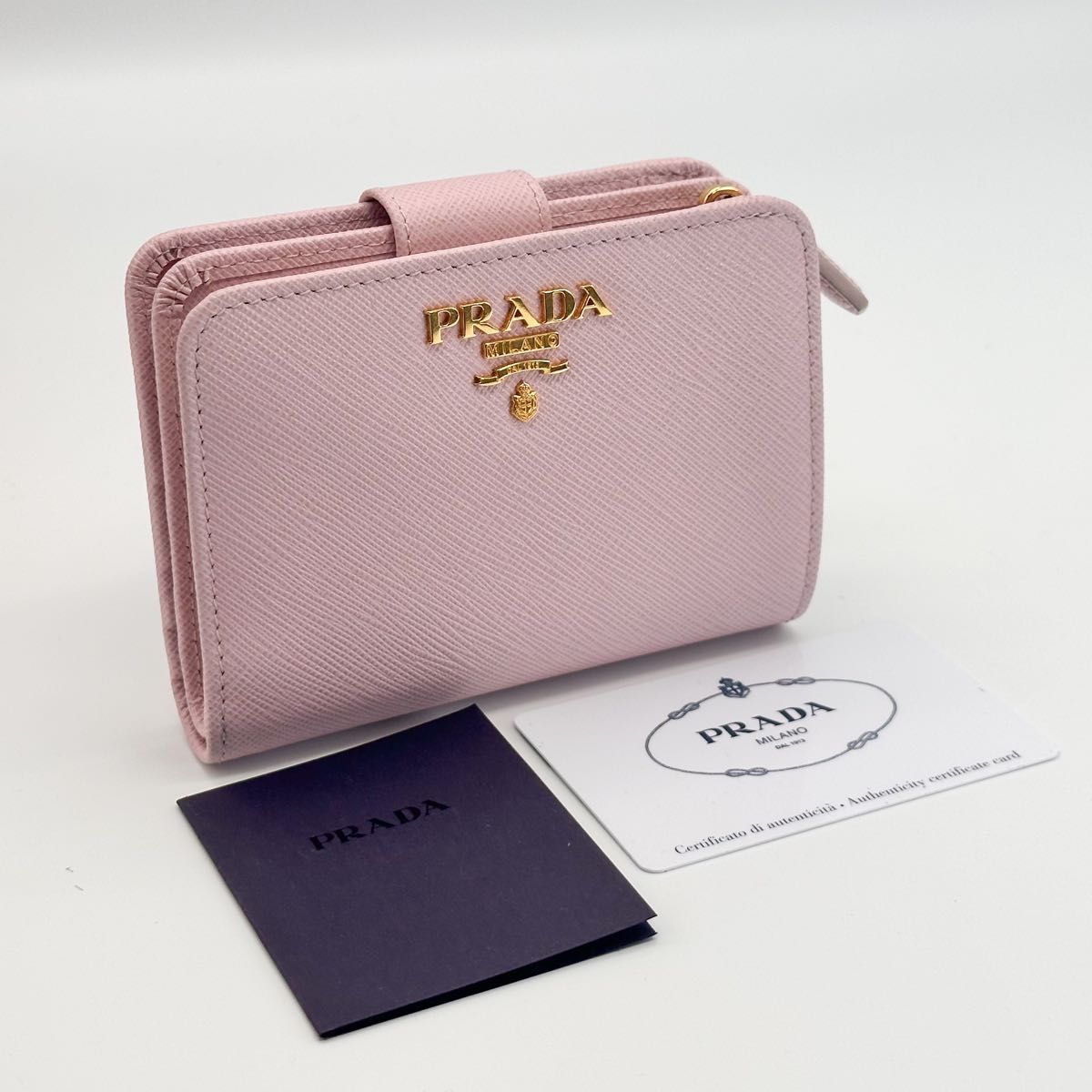 PRADA プラダ 二つ折り財布 ピンク サフィアーノ コンパクト PRADA プラダ 二つ折り財布 ピンク サフィアーノ コンパクト