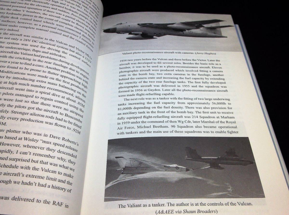 < foreign book > britain strategy .. machine variant [VALIANT BOYS: True Stories from UK's First 4-Jet Bomber] Britain the first. 4 jet .. machine. exploitation person. story 