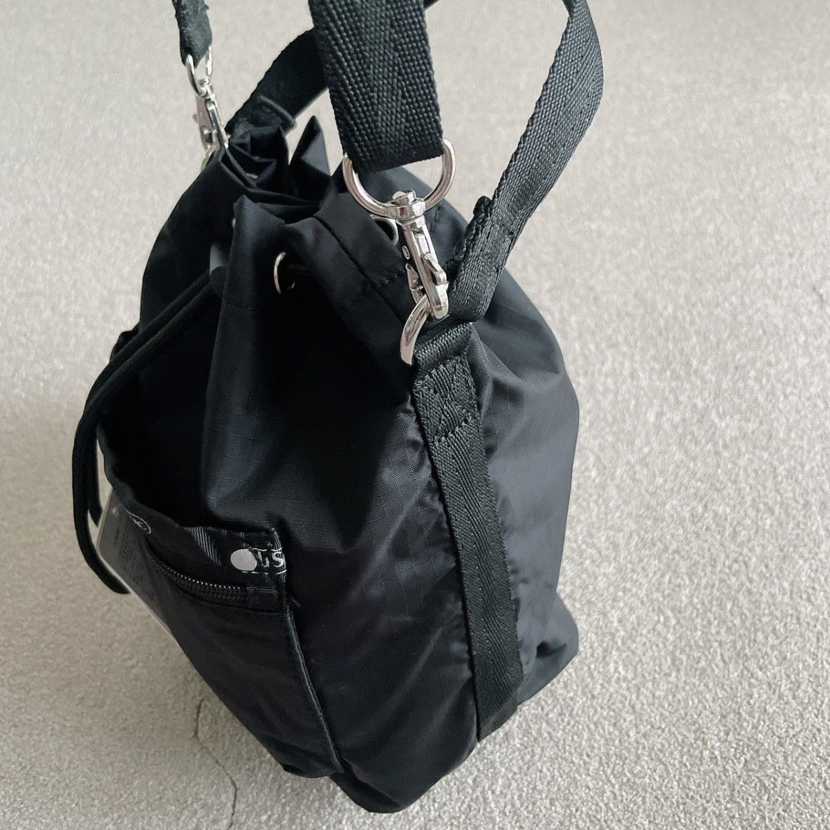 【LeSportsac】ミディアム ドローストリングショルダー レスポートサック ドローストリング ショルダーバッグ|Yahoo