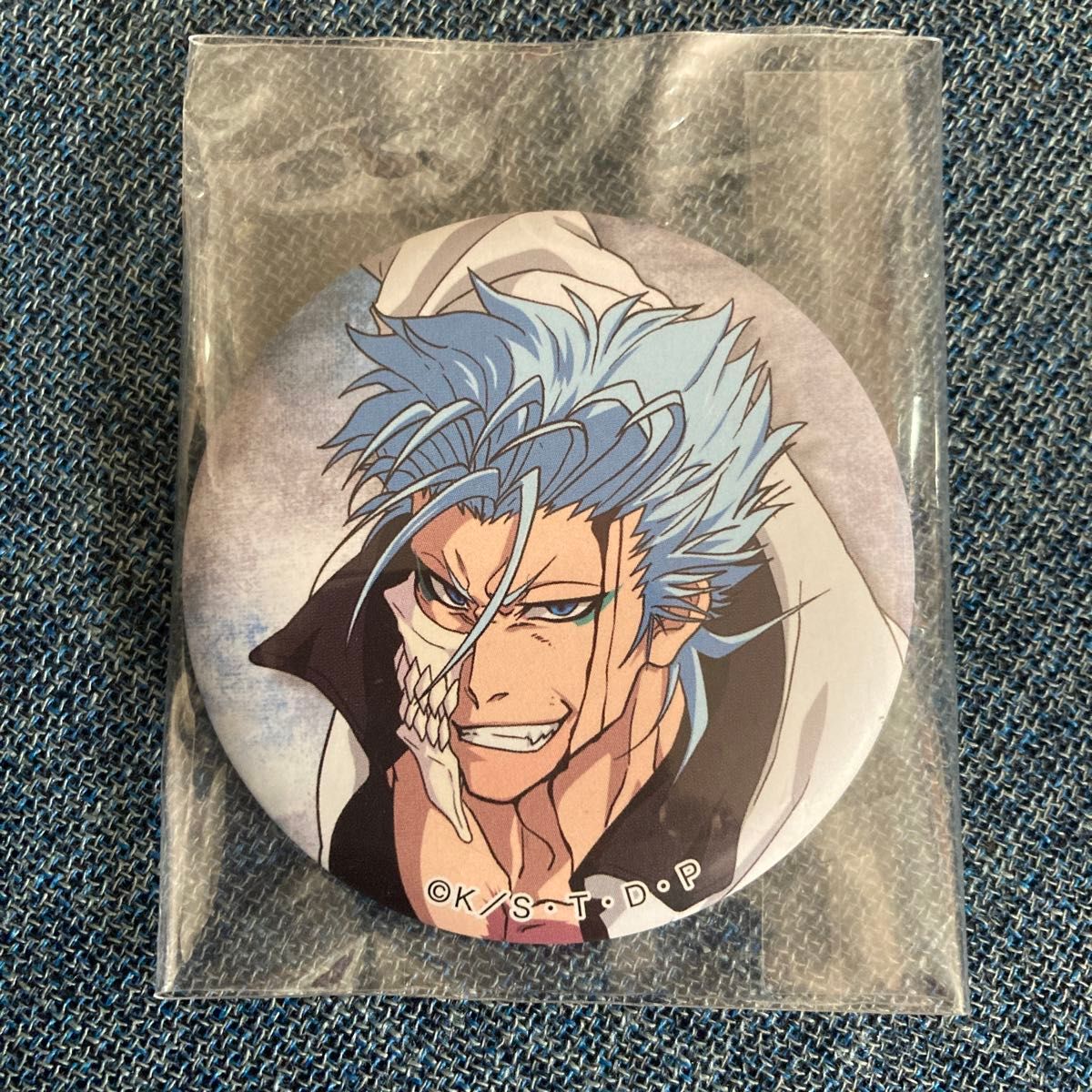 BLEACH Jworld 缶バッジ ウルキオラ グリムジョー - ピンズ BLEACH Jworld 缶バッジ ウルキオラ グリムジョー - ピンズ
