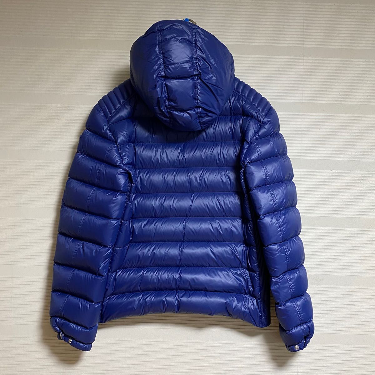 美品 本物 正規品 プラダ メンズ ダウンジャケット 青 XL SGA654 美品 本物 正規品 プラダ メンズ ダウンジャケット 青 XL SGA654