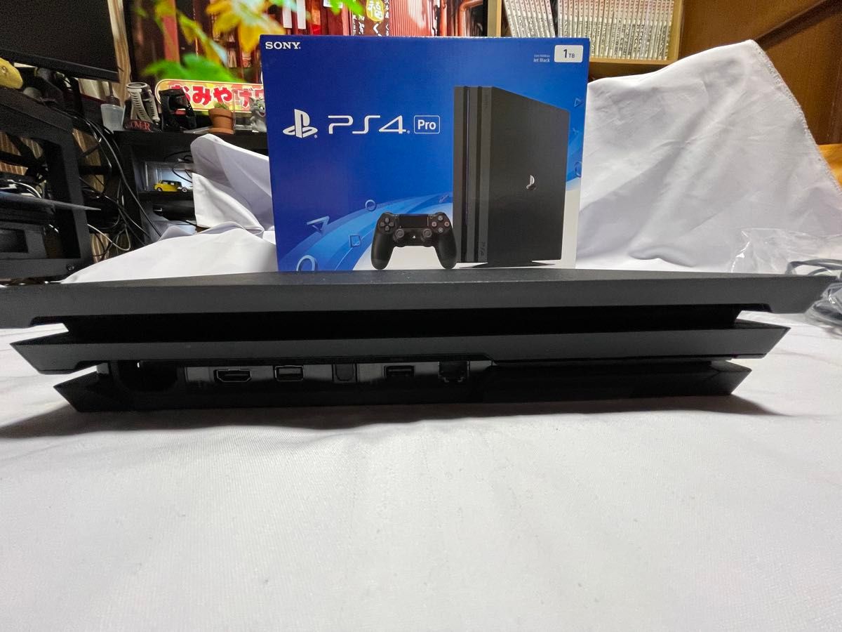 美品 SONY PlayStation 4 Pro ジェットブラック 1TB 美品 SONY PlayStation 4 Pro ジェットブラック 1TB
