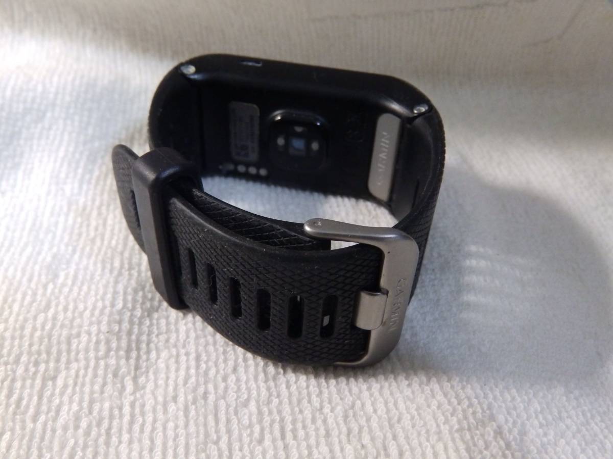 不動(電池交換必要か修理必要) GARMINメーカーvivoactive J HR 男性用腕時計(ケース30x57ミリ) _画像3