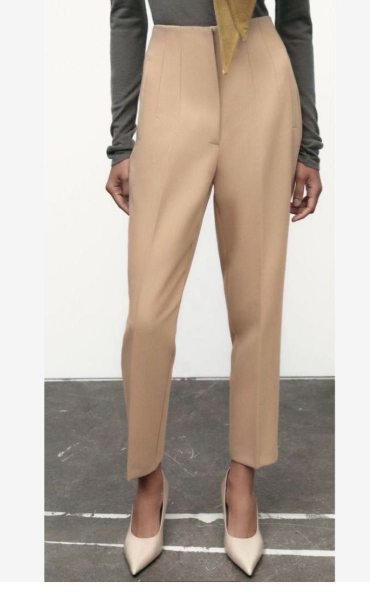 ☆ドイツ発*ZARA*新作*ハイウエストシームショーツ/LIGHT BEIGE ZARA ベージュのハイウエストパンツ S 日本普段Mサイスフィット