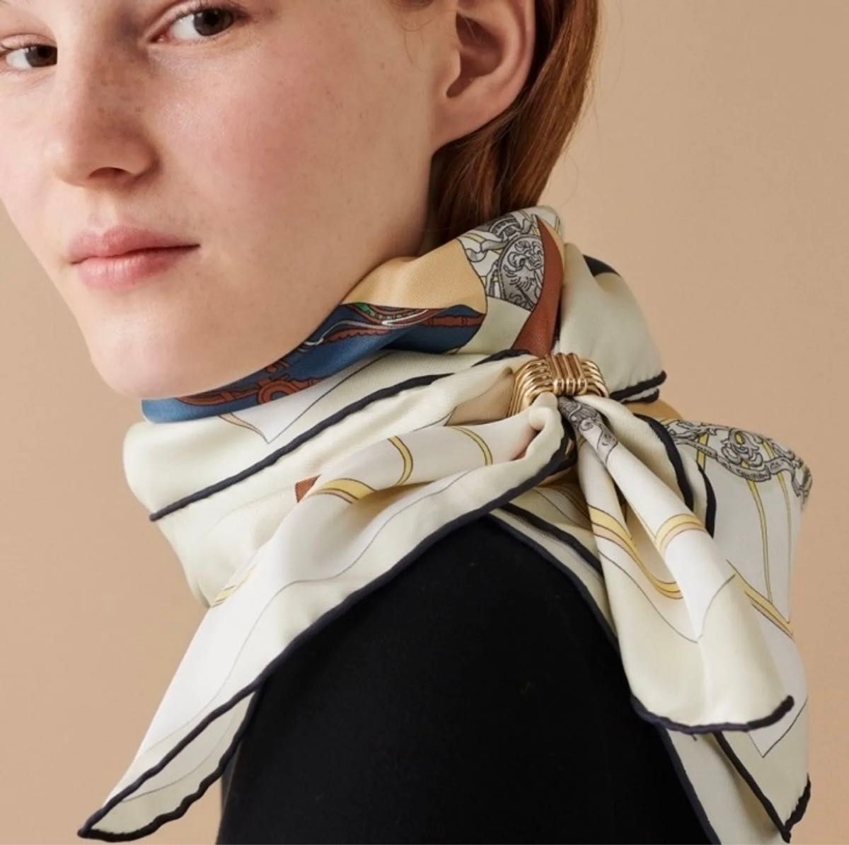 HERMES エルメス スカーフリング ゴールド 新品未使用 スクエア HERMES エルメス スカーフリング ゴールド 新品未使用 スクエア