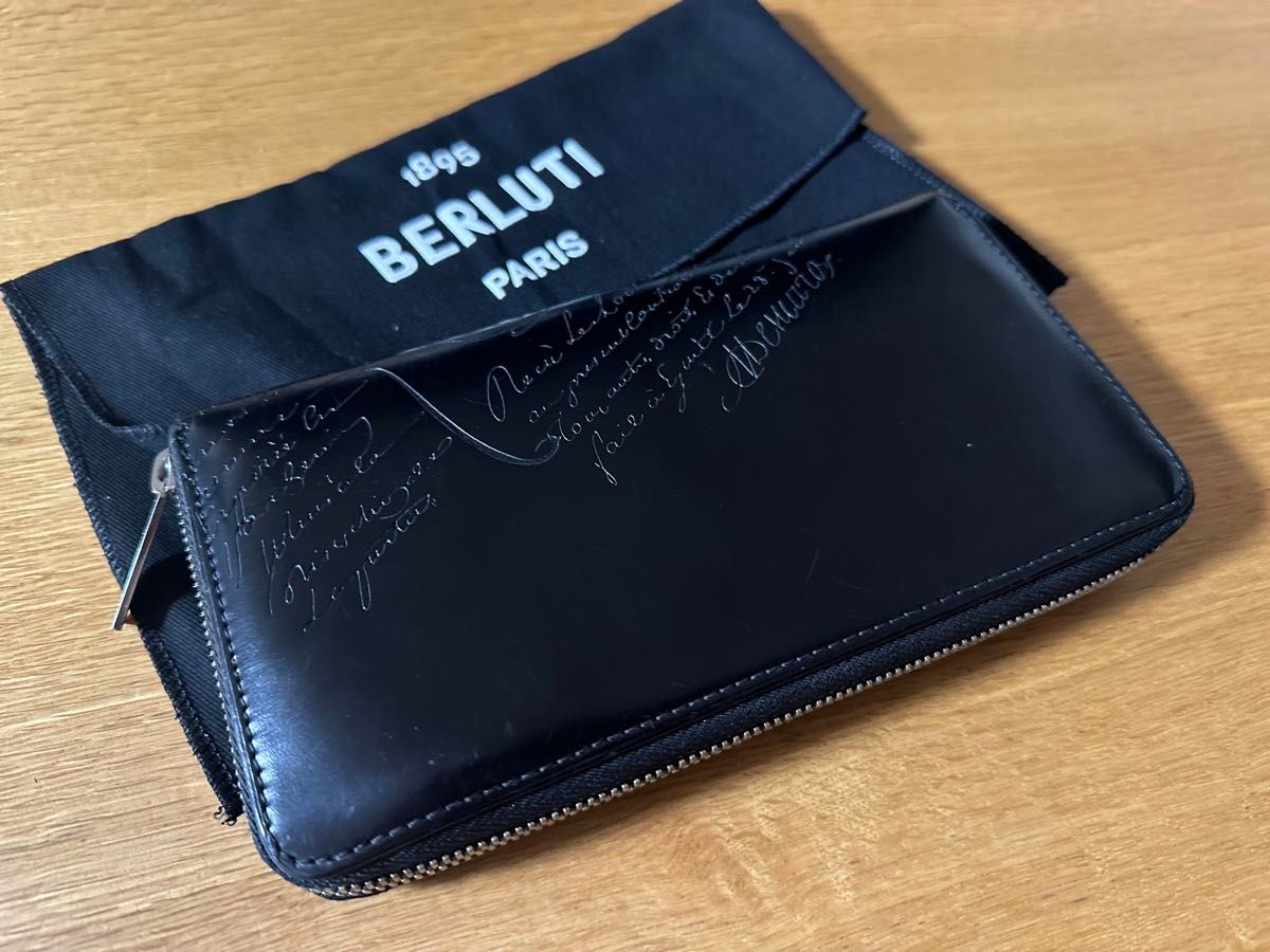 ベルルッティ 日本限定販売 イタウバ 長財布 ボックスカーフ ベルルッティ 日本限定販売 イタウバ 長財布 ボックスカーフ