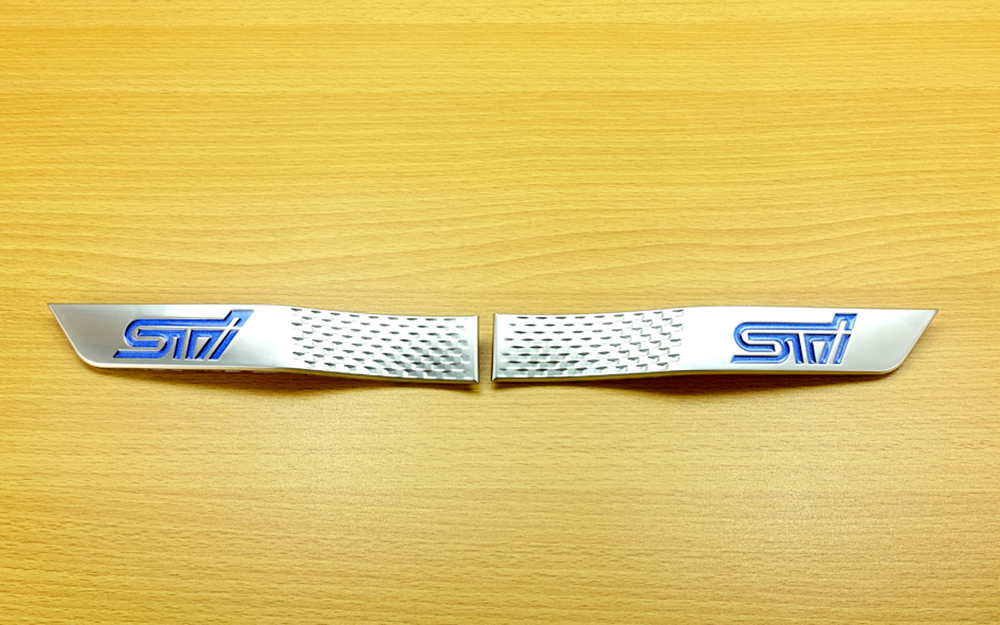 シルバー+ブルー STI サイドフェンダーマーカー2015+ WRX / STI エンブレム_画像2