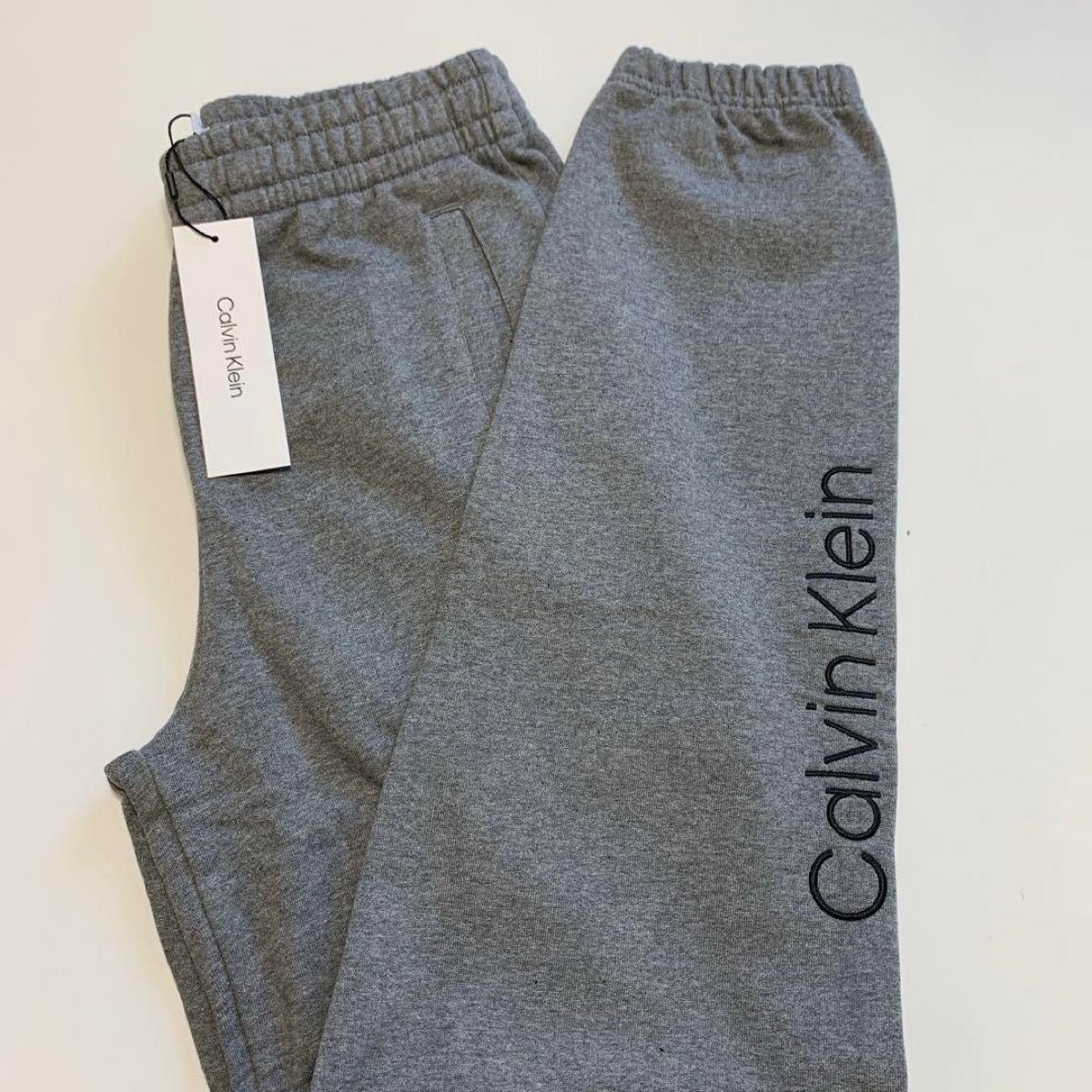 新品】カルバンクライン トレーナー スウェット セットアップ 新品】カルバンクライン トレーナー スウェット セットアップ