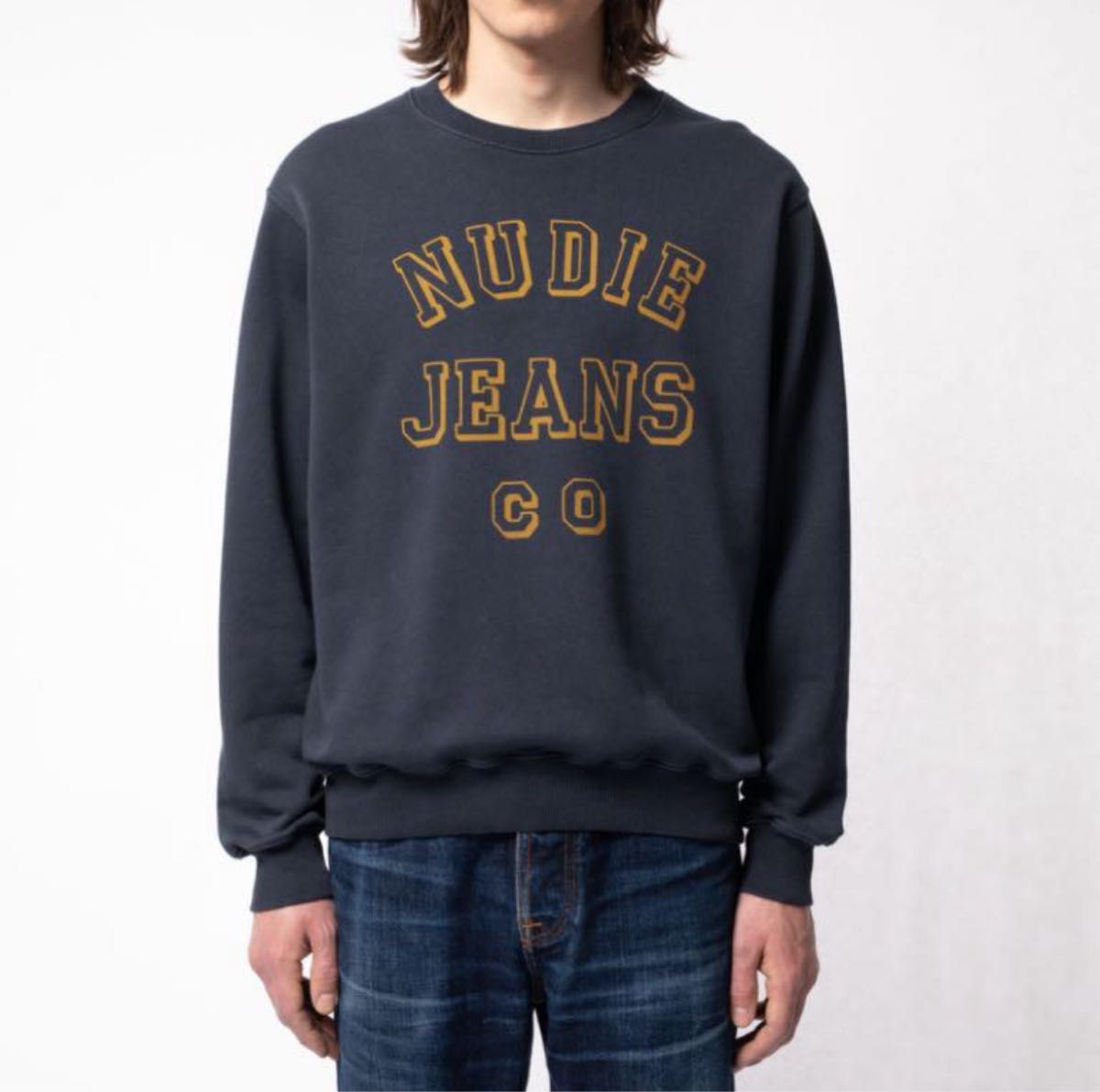 nudie jeans ロゴ トレーナー ヴィンテージ加工 ネイビー nudie jeans ロゴ トレーナー ヴィンテージ加工 ネイビー