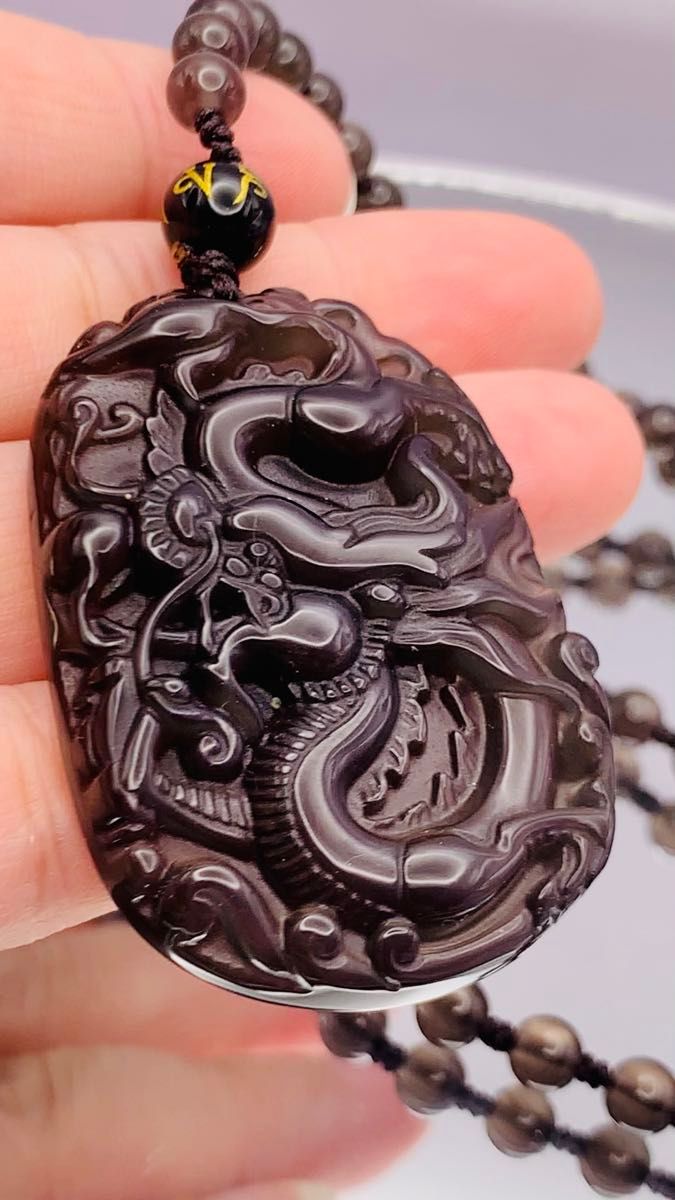 龍の彫刻入り黒曜石 ~厄除け・金運アップのお守り~ ネックレス68センチ