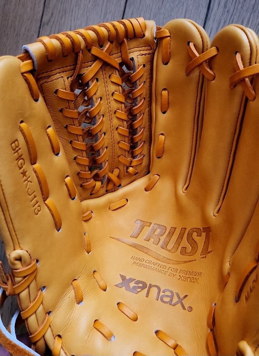 34000円 阪神タイガース 22 藤川球児選手 グラブ JAPAN仕様 34000円 阪神タイガース 22 藤川球児選手 グラブ JAPAN仕様
