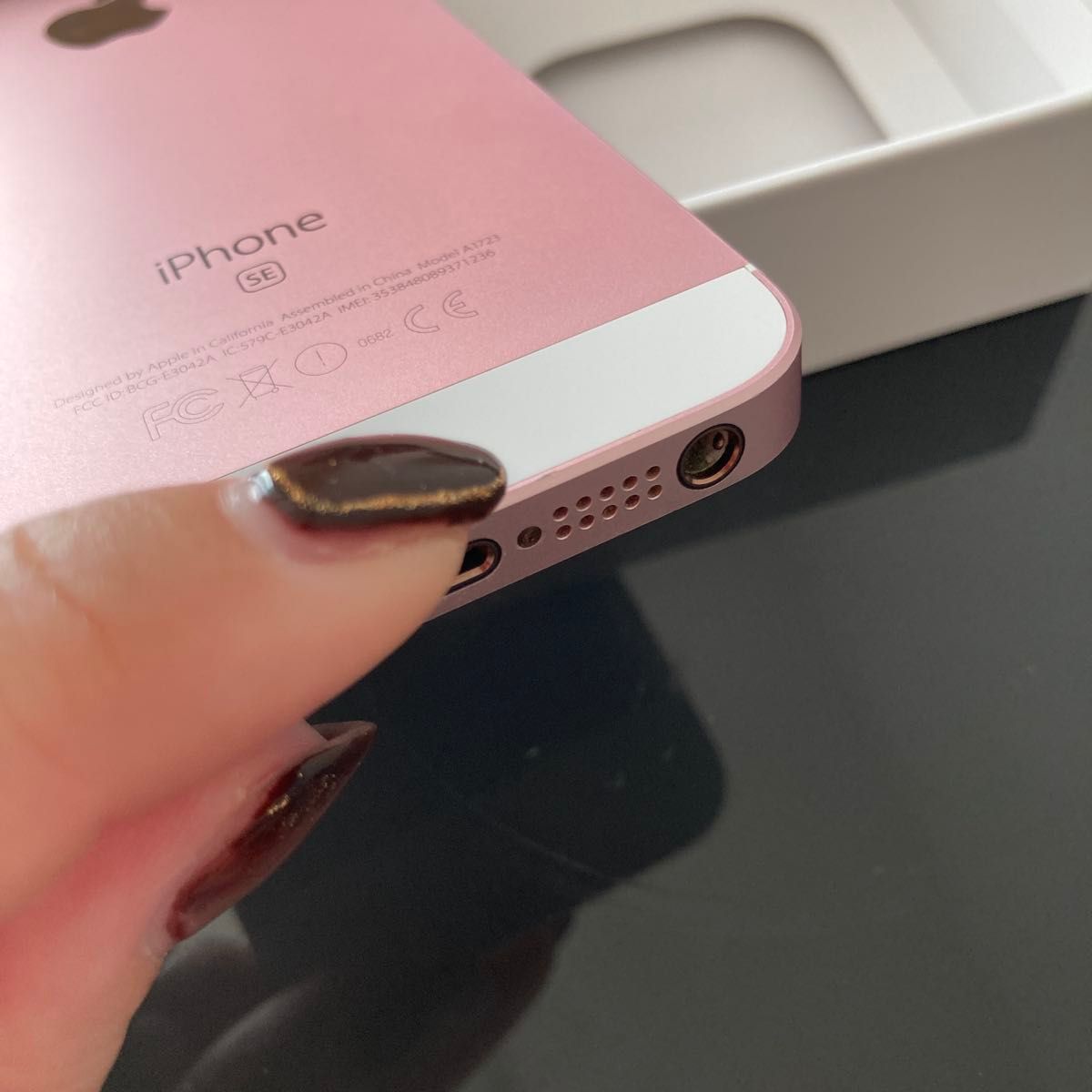 最終値下げ】iPhone SE Rose Gold 128 GB SIMフリー 最終値下げ】iPhone SE Rose Gold 128 GB SIMフリー