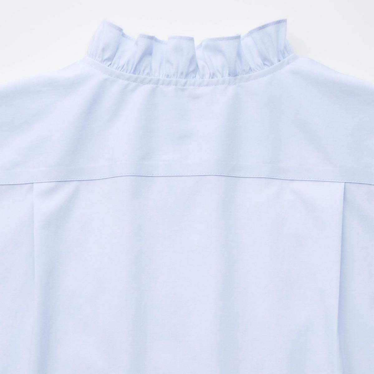 UNIQLO×コトニエ ストレッチコットンフリルシャツ スーツ合わせ UNIQLO×コトニエ ストレッチコットンフリルシャツ スーツ合わせ