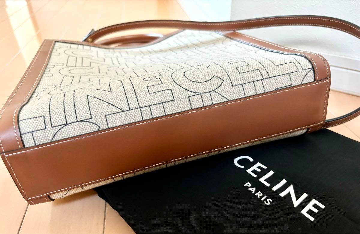 CELINE セリーヌ ロゴ 総柄 バーティカル カバ スモール トート CELINE セリーヌ ロゴ 総柄 バーティカル カバ スモール トート