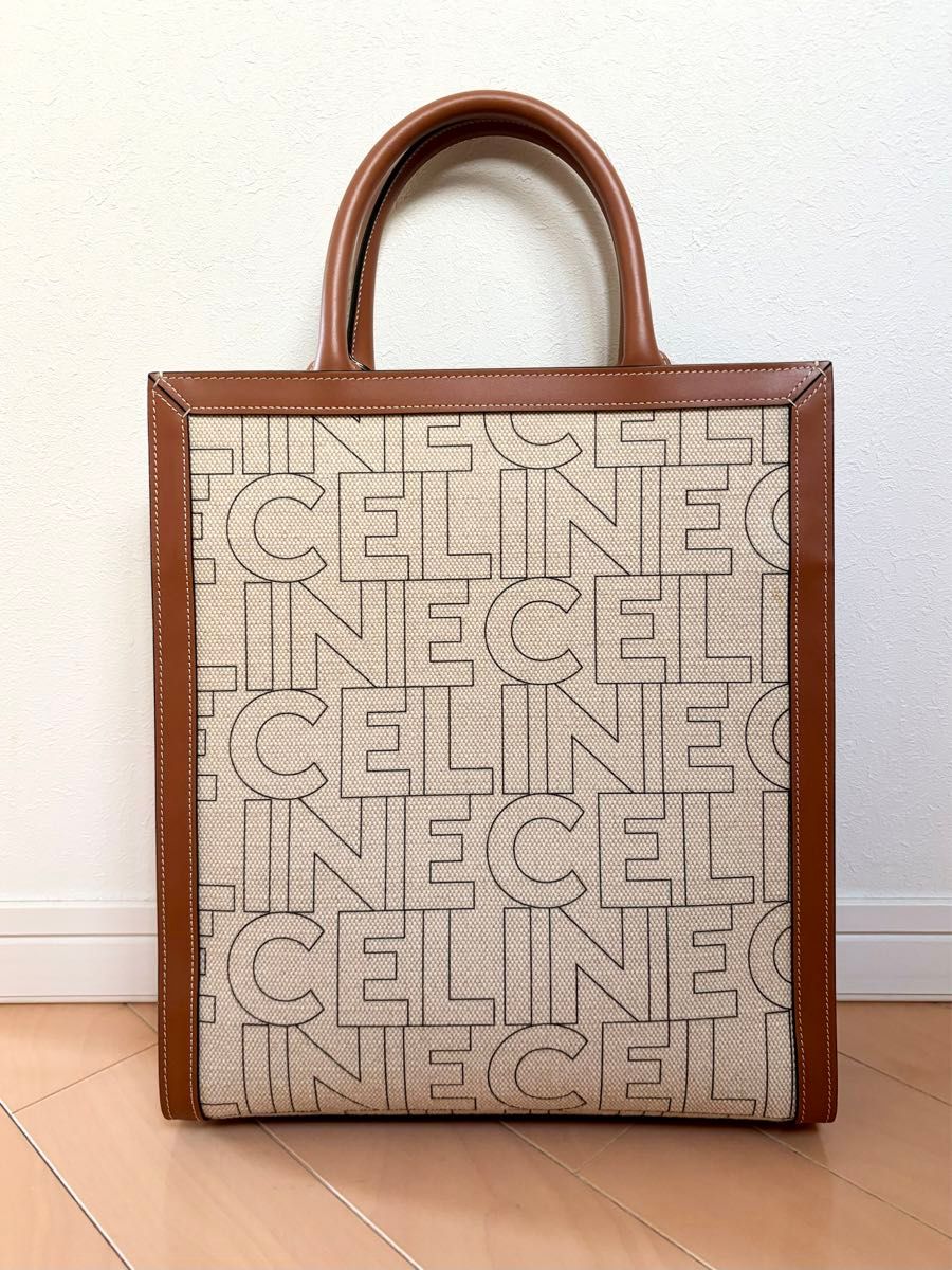 CELINE セリーヌ ロゴ 総柄 バーティカル カバ スモール トート CELINE セリーヌ ロゴ 総柄 バーティカル カバ スモール トート