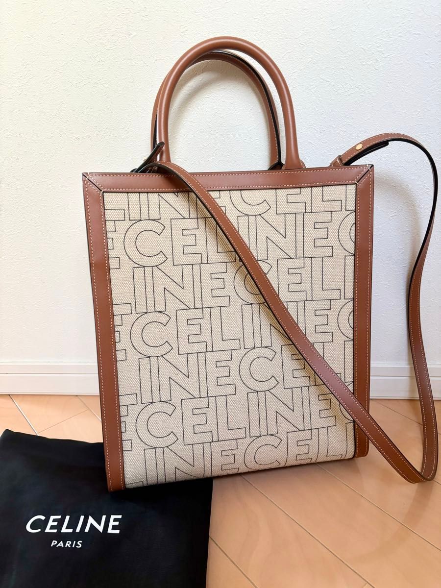 CELINE セリーヌ ロゴ 総柄 バーティカル カバ スモール トート CELINE セリーヌ ロゴ 総柄 バーティカル カバ スモール トート
